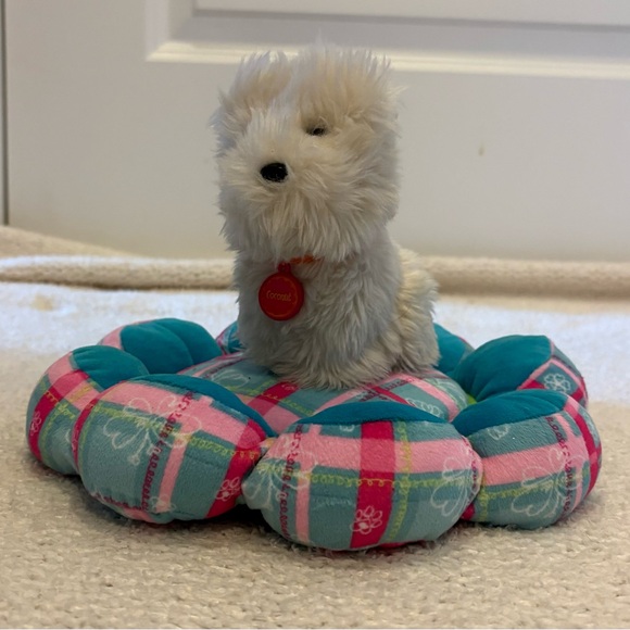 American Girl Coconut Dog and Dog Bed - Picture 9 of 9
